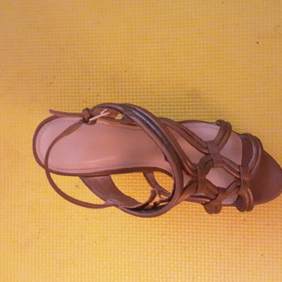 Forever 21 Copper Platform Sandals, Size 8. - Picture 2 of 3